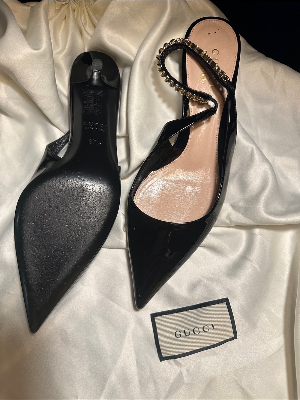 Gucci Black Patent Leather Pointed Slingback Mules with Gold Chain - Picture 2 of 4
